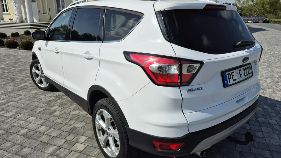 FORD Kuga -