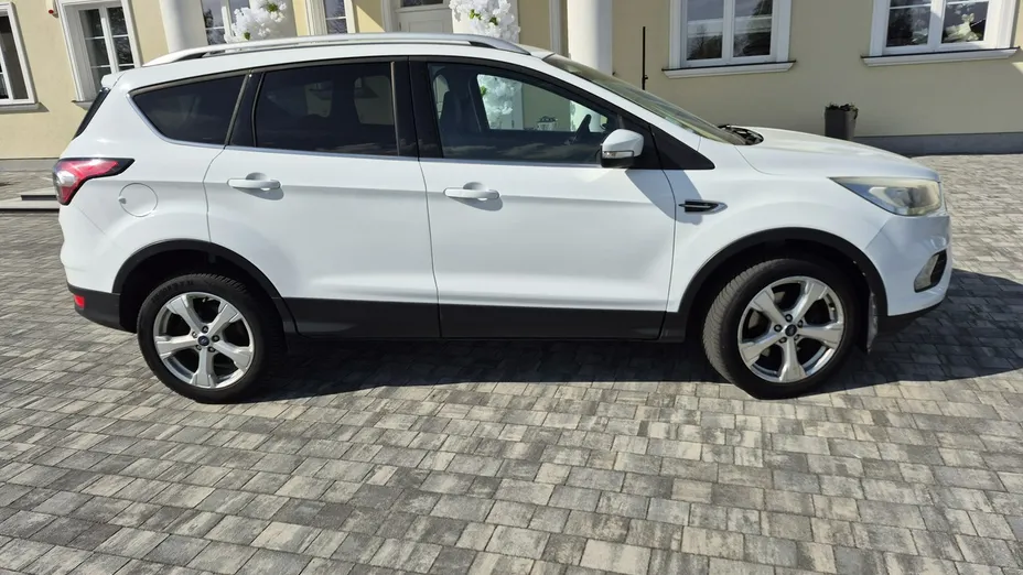FORD Kuga -