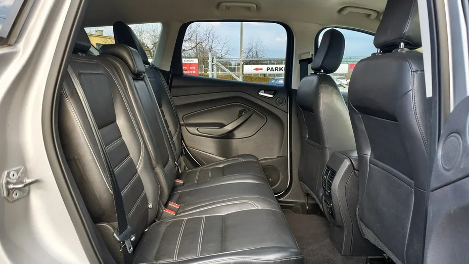 FORD Escape -