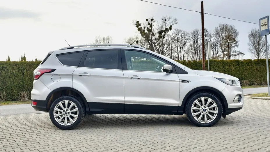 FORD Escape -