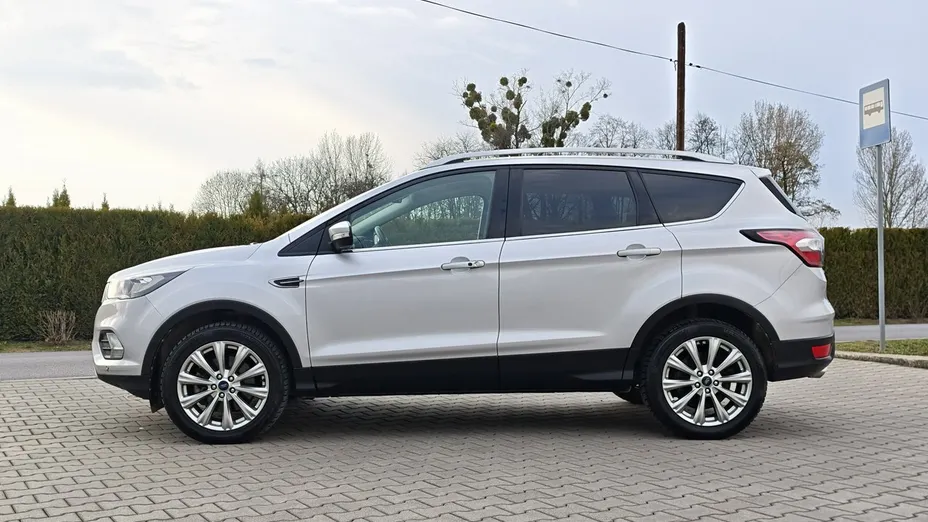 FORD Escape -