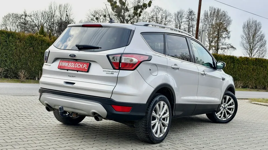 FORD Escape -