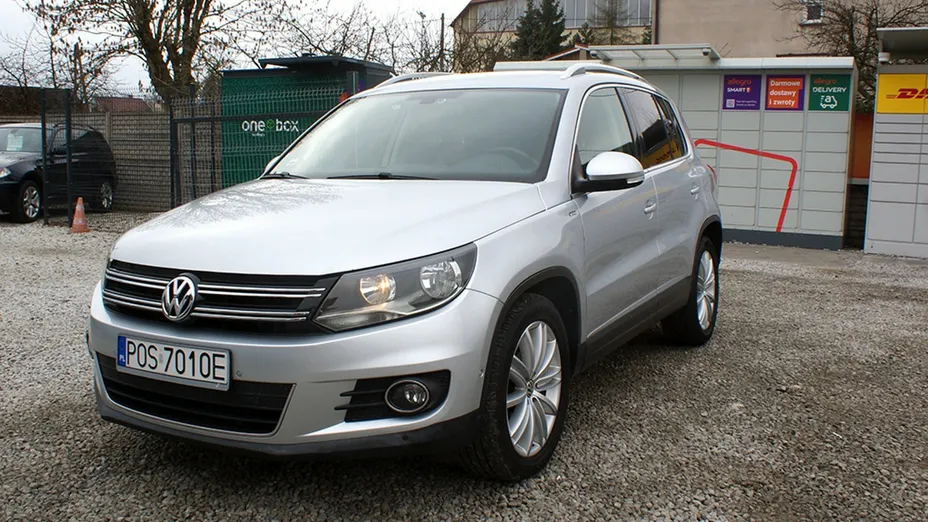 VOLKSWAGEN Tiguan -