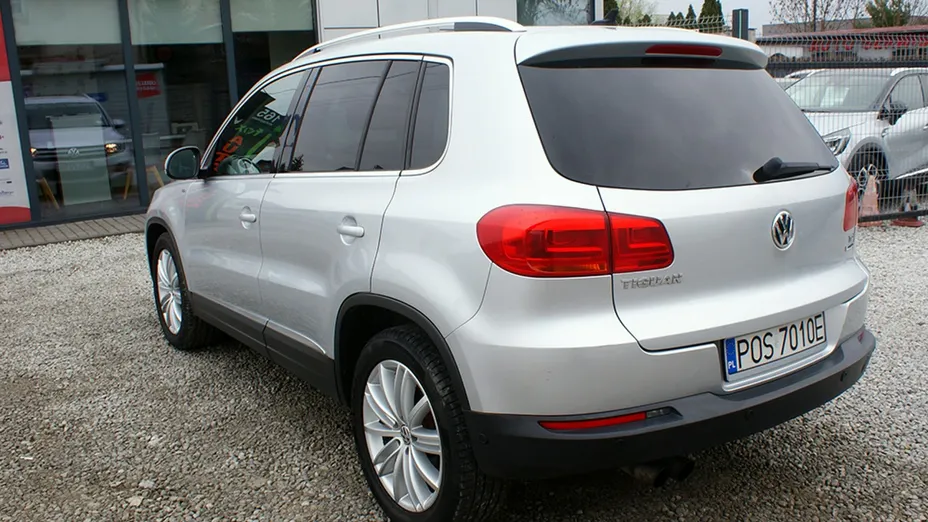 VOLKSWAGEN Tiguan -