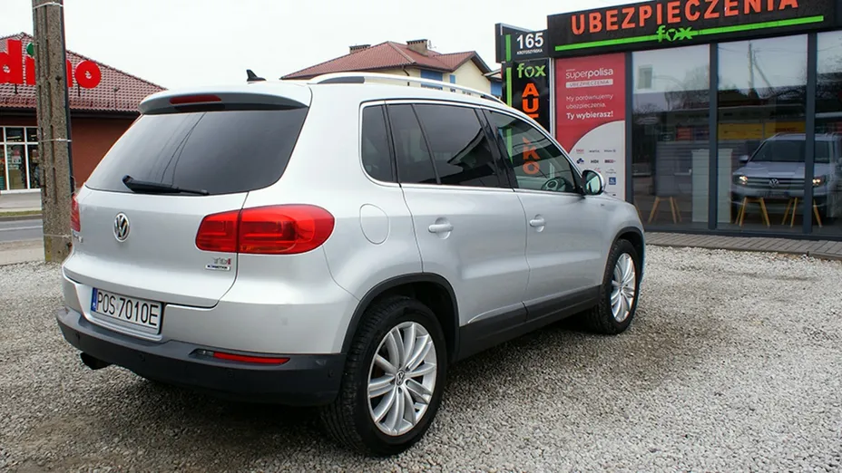 VOLKSWAGEN Tiguan -