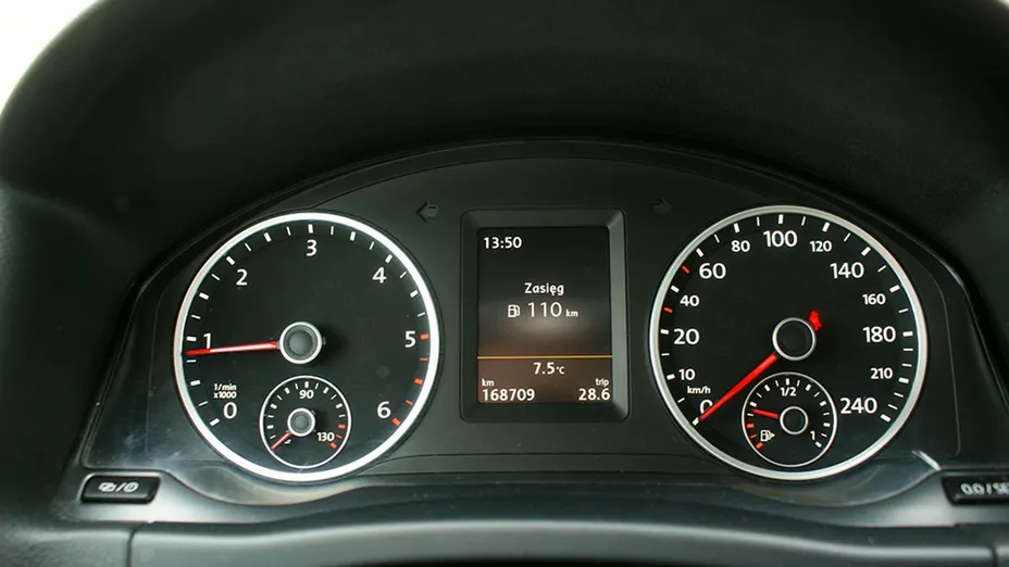 VOLKSWAGEN Tiguan -