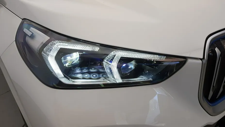 BMW iX1 -