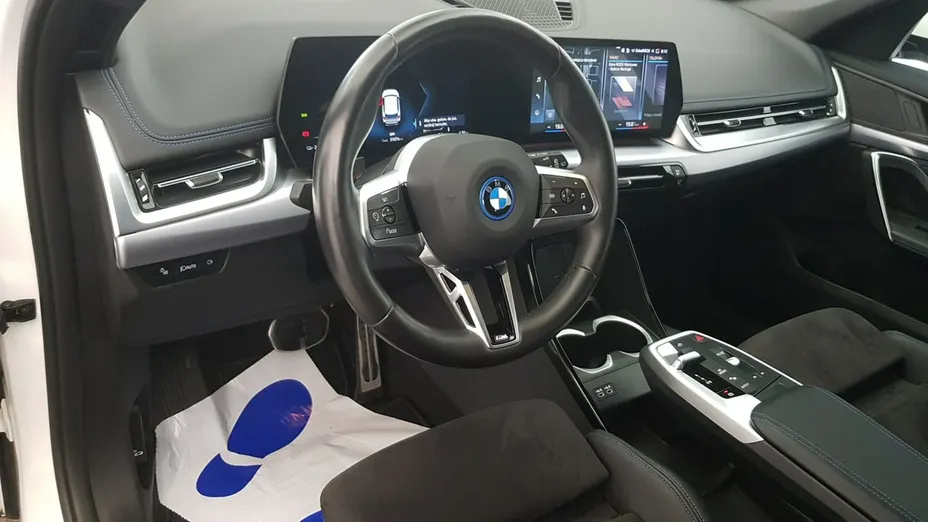 BMW iX1 -