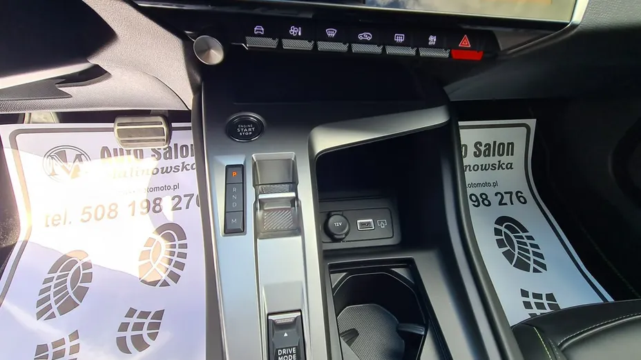 PEUGEOT 308 -
