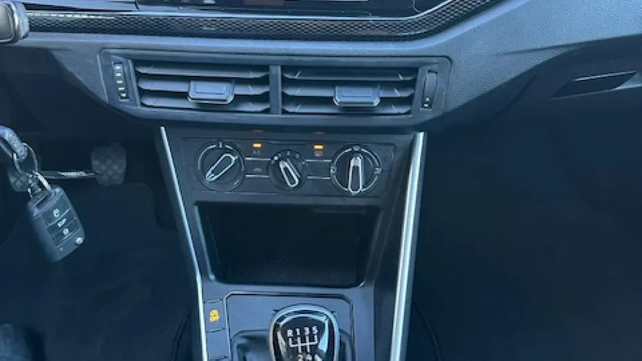 VOLKSWAGEN Taigo -
