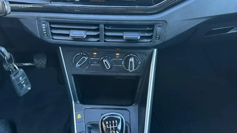 VOLKSWAGEN Taigo -