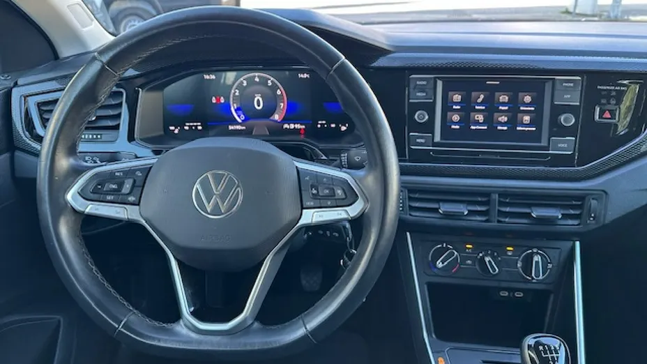 VOLKSWAGEN Taigo -