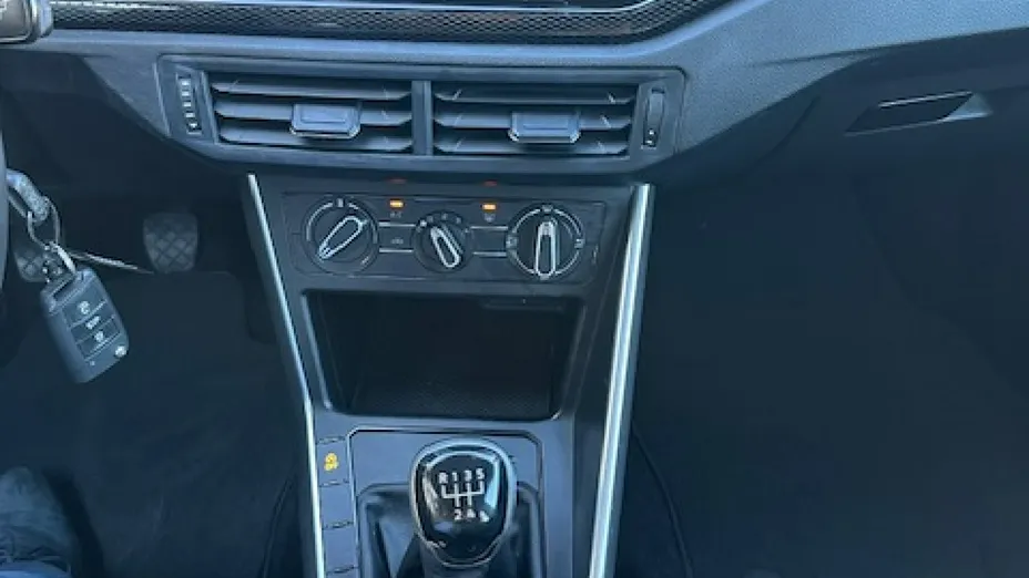 VOLKSWAGEN Taigo -