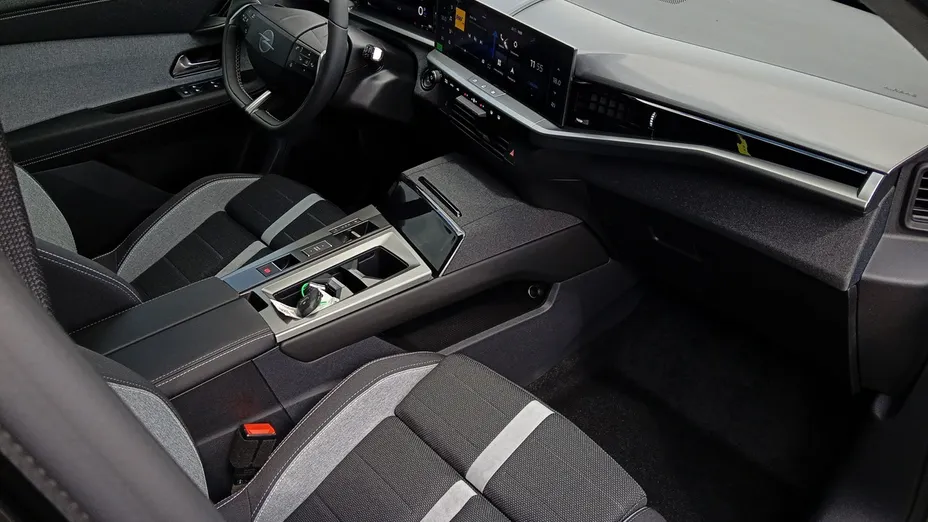 OPEL Grandland X -
