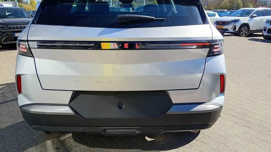 OPEL Grandland X -