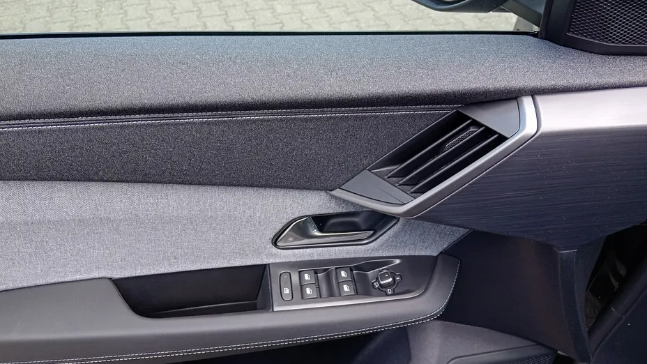 OPEL Grandland X -