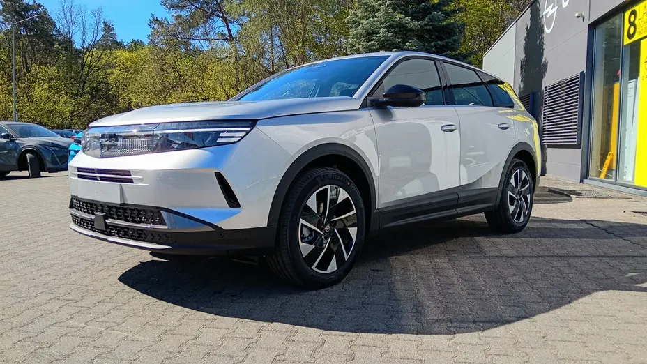 OPEL Grandland X -