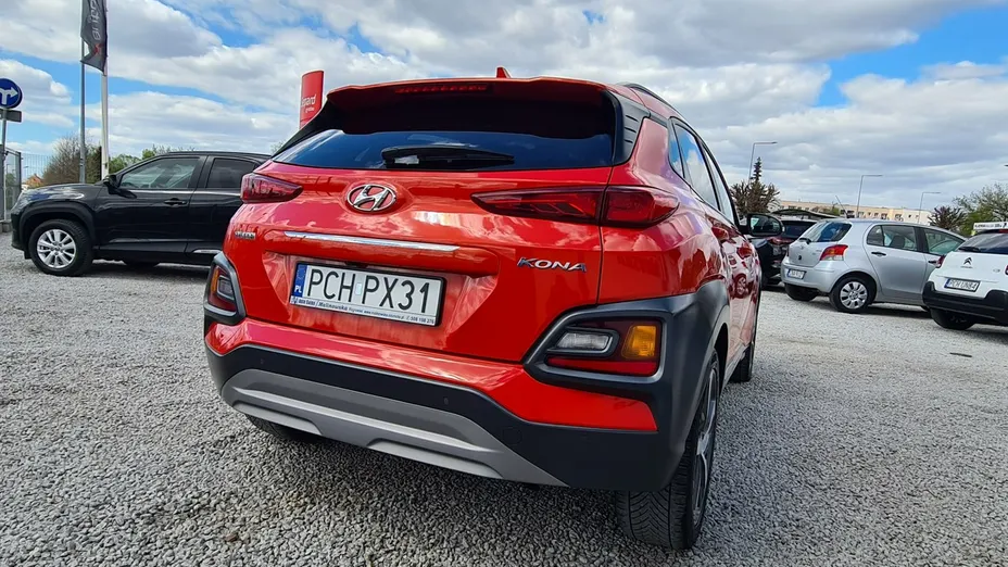 HYUNDAI Kona -