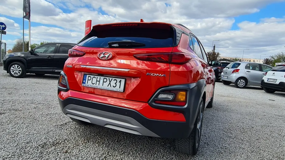HYUNDAI Kona -