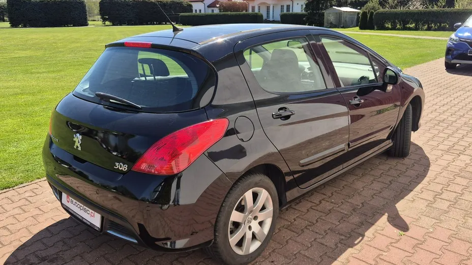 PEUGEOT 308 -
