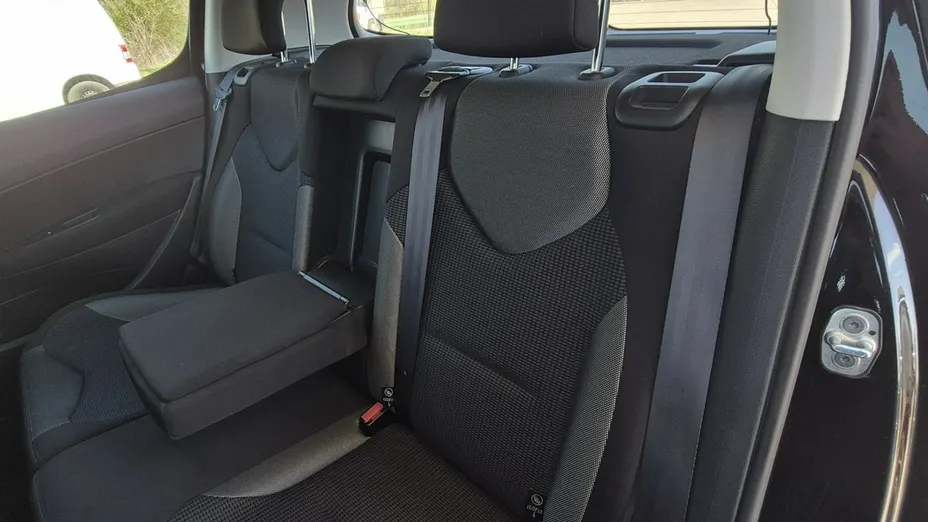 PEUGEOT 308 -