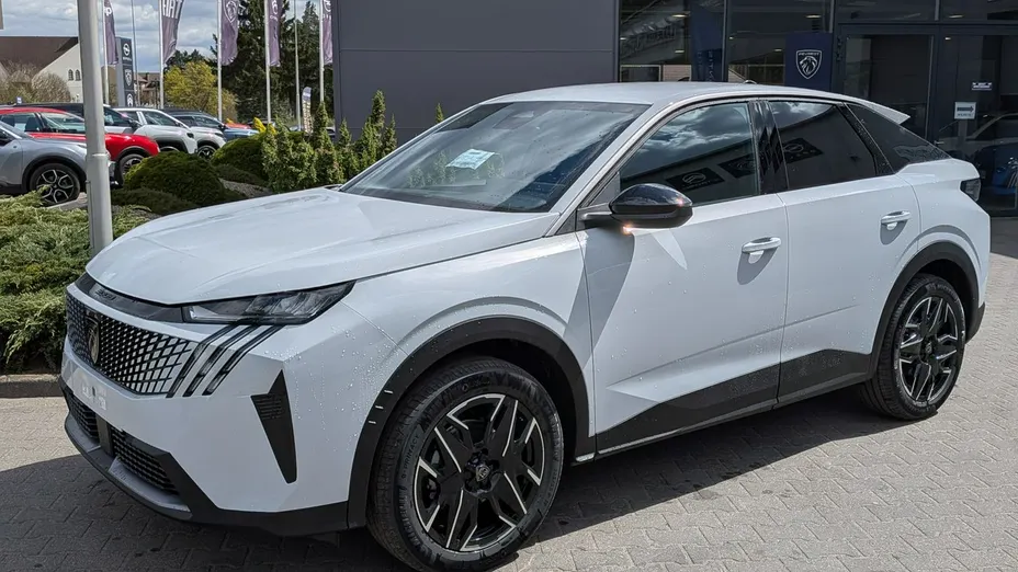 PEUGEOT 3008 -