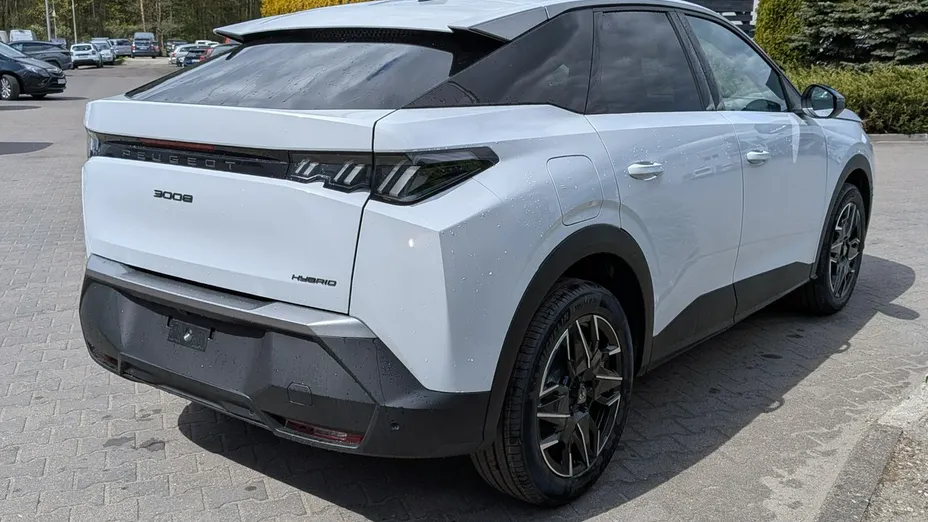 PEUGEOT 3008 -