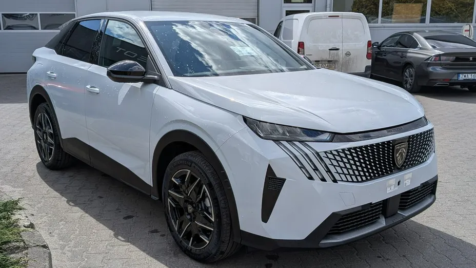 PEUGEOT 3008 -