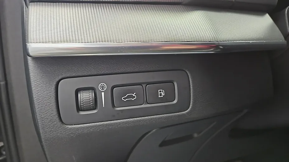 VOLVO XC90 -