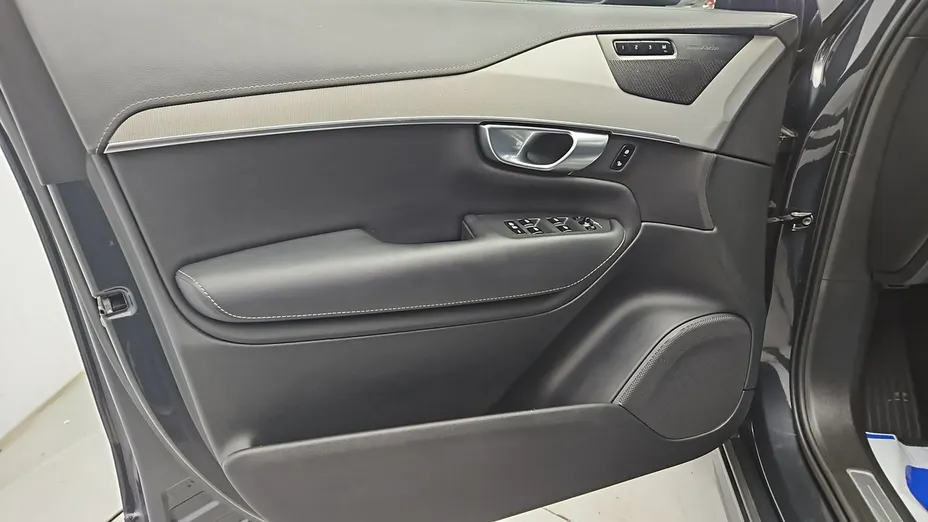 VOLVO XC90 -