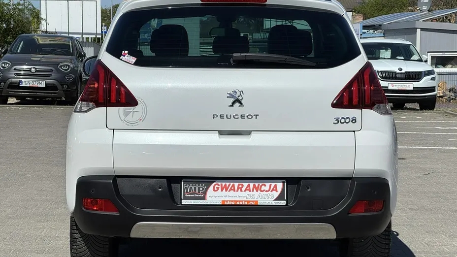 PEUGEOT 3008 -