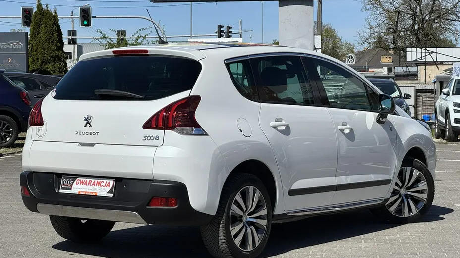 PEUGEOT 3008 -