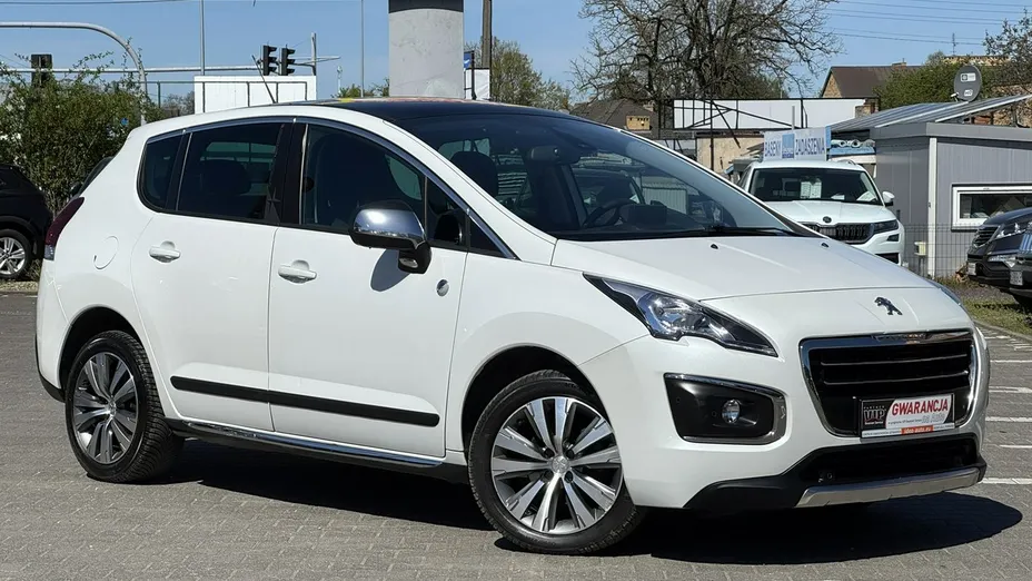 PEUGEOT 3008 -