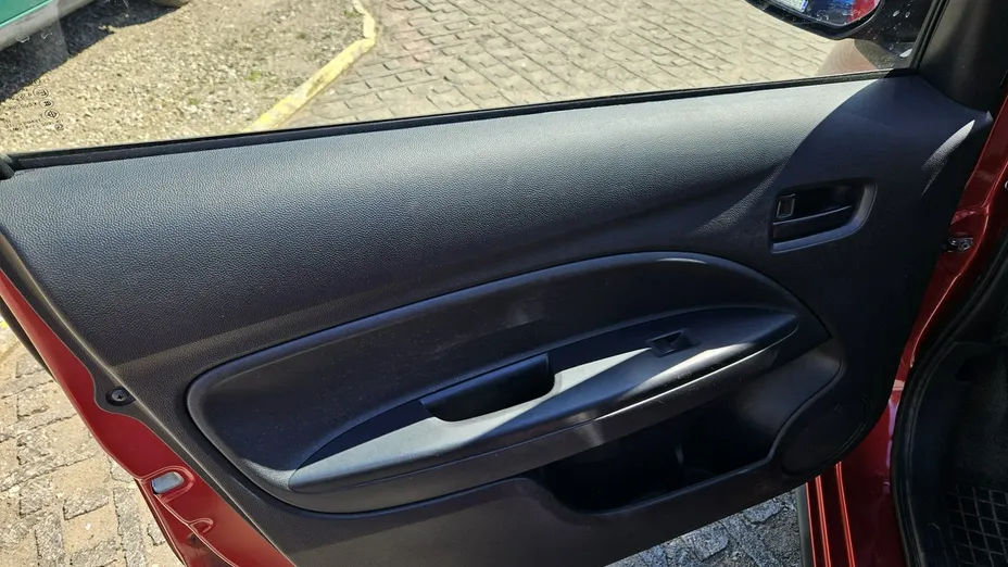 MITSUBISHI Space Star -