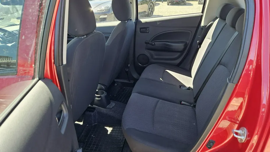 MITSUBISHI Space Star -