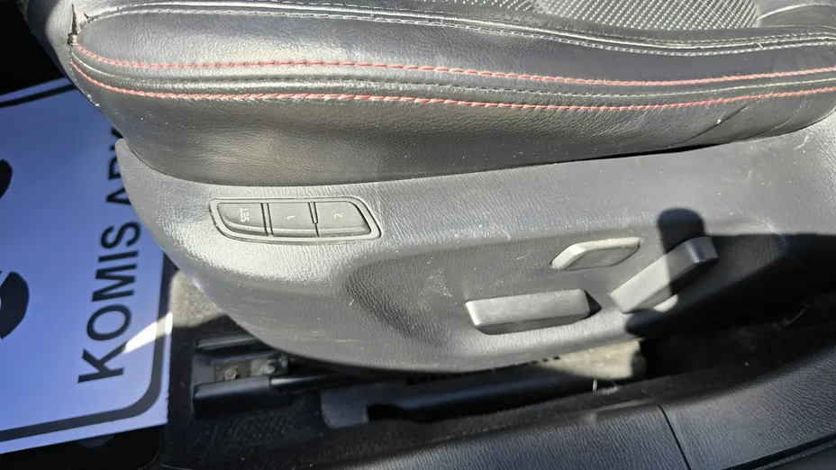 MAZDA 6 -