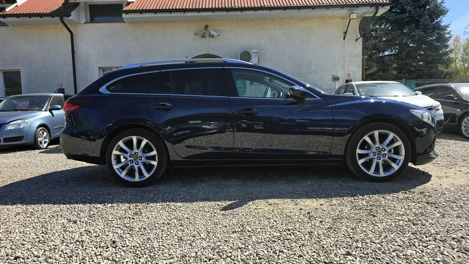 MAZDA 6 -