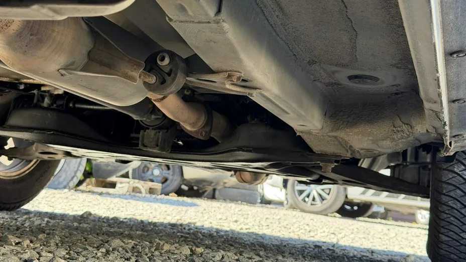 TOYOTA RAV4 -