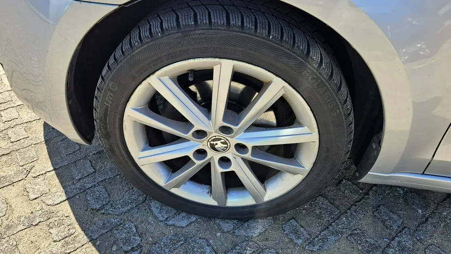 SKODA Octavia -