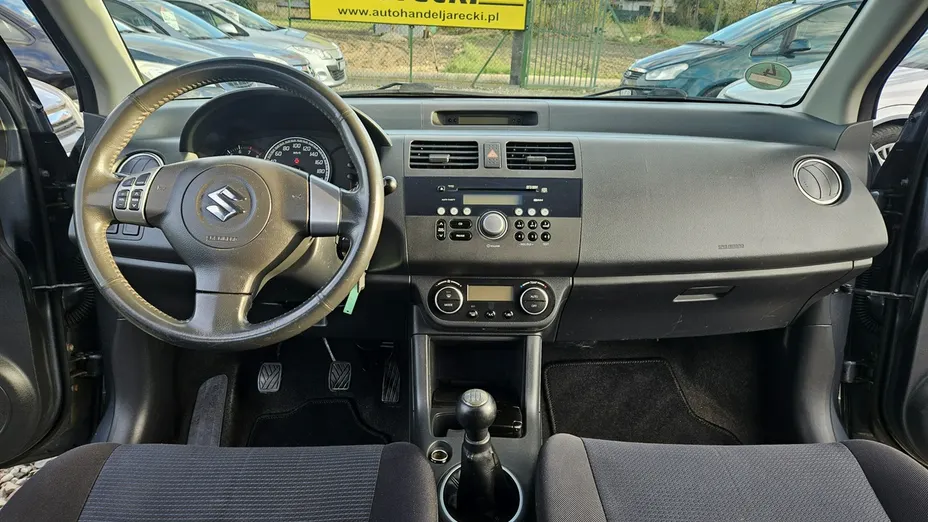 SUZUKI Swift -