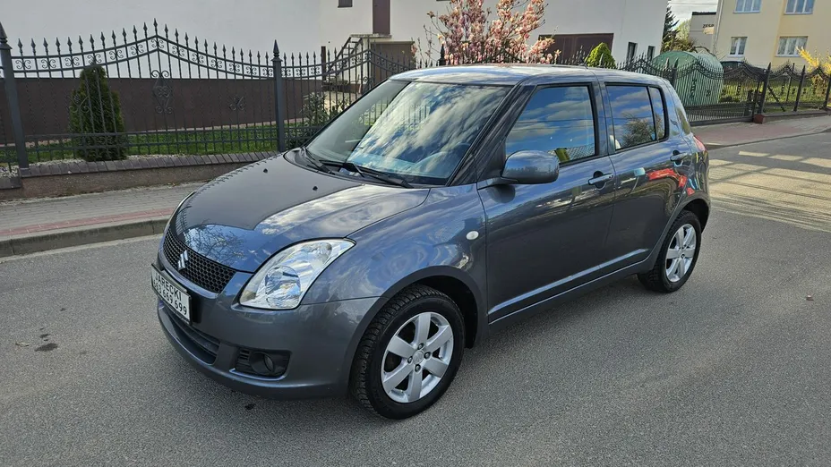 SUZUKI Swift -