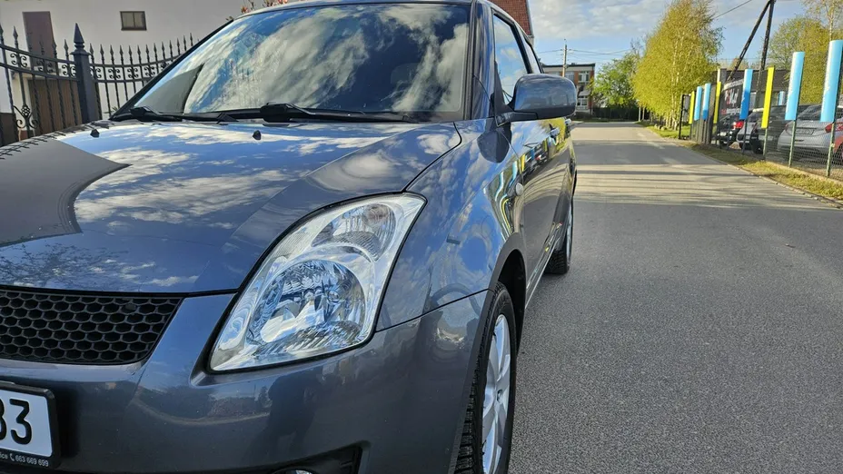SUZUKI Swift -