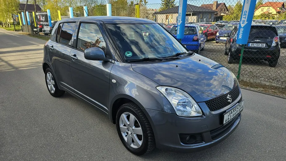 SUZUKI Swift -