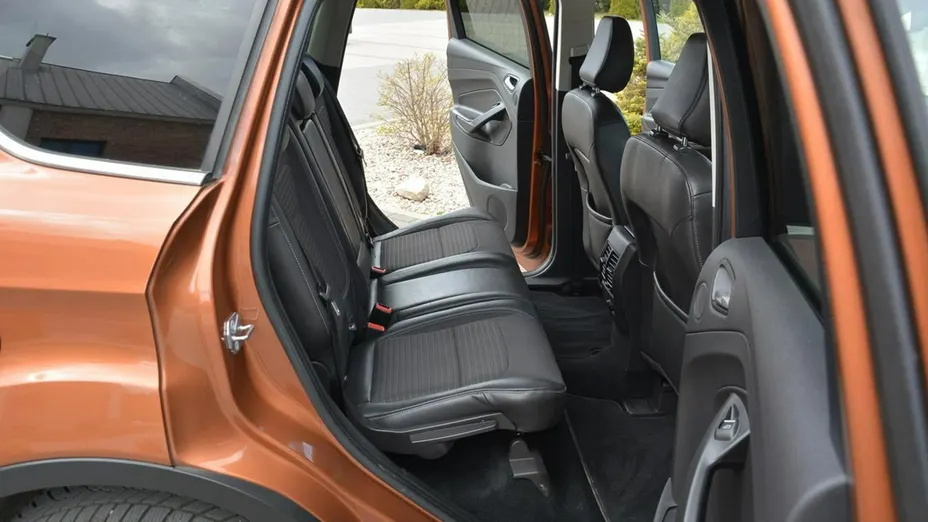 FORD Kuga -