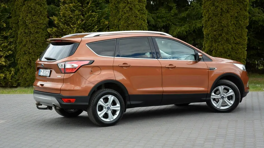 FORD Kuga -