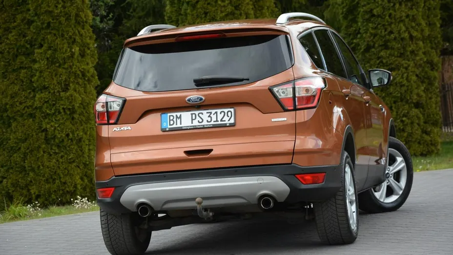 FORD Kuga -