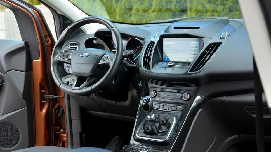 FORD Kuga -