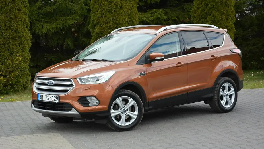 FORD Kuga -