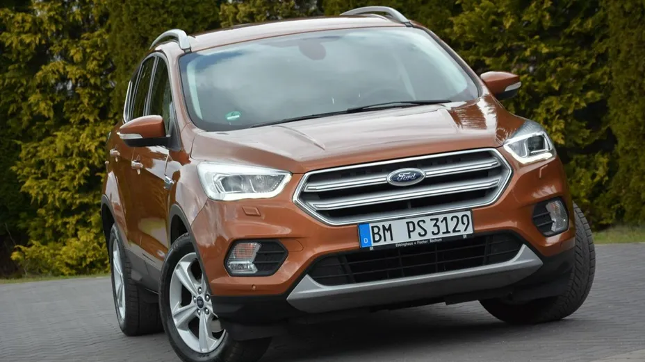 FORD Kuga -