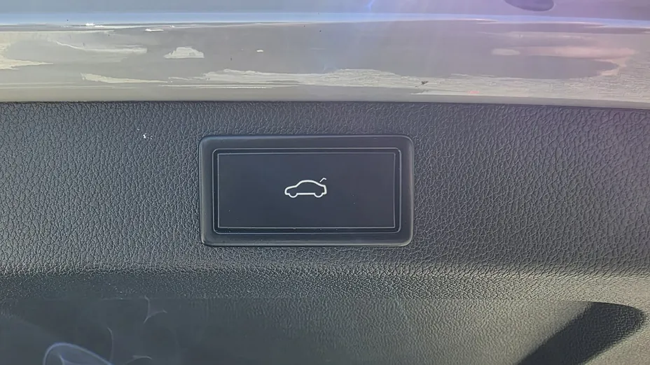 SKODA Superb -
